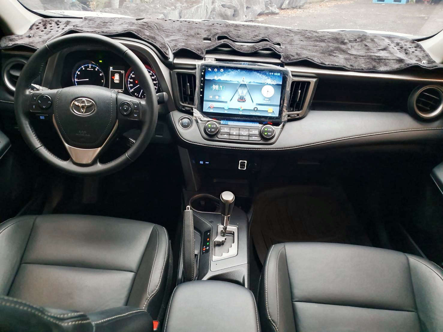 2018年TOYOTA RAV4💯 一手女用優質美車👍歲末寒冬迎春大放送~凡購車現折3萬~ 強力過件 協助辦理銀行貸款 LINE: goo5168 洽 0912-423-585 宋小姐  第3張相片