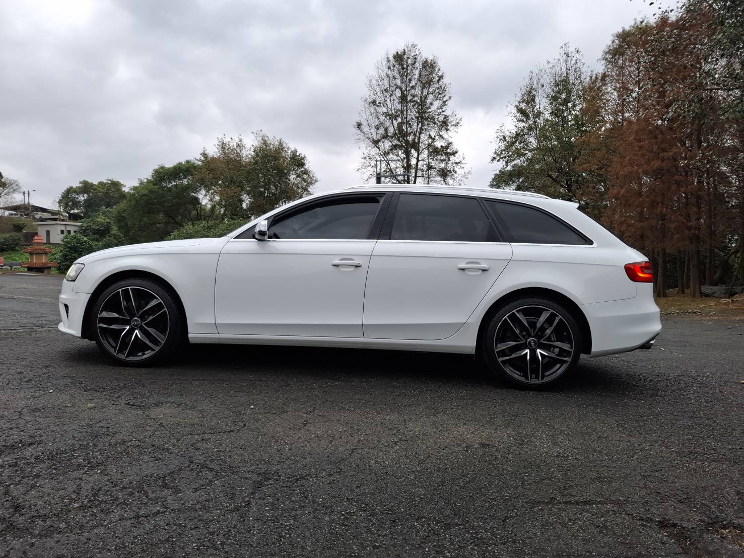 2013年奧迪A4 Avant 1.8 TFSI  手自排CVT8速 前輪驅動貸款專辦 強力過件洽:0912-423-585 宋小姐 😍LINE: goo5168  第11張相片