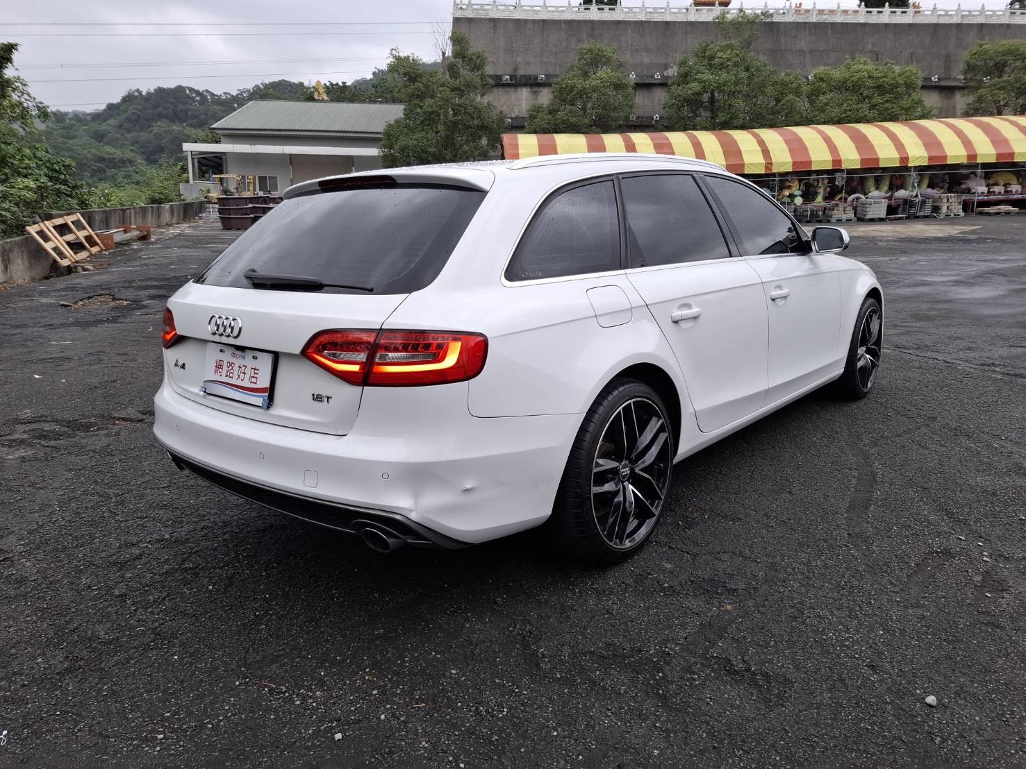 2013年奧迪A4 Avant 1.8 TFSI  手自排CVT8速 前輪驅動貸款專辦 強力過件洽:0912-423-585 宋小姐 😍LINE: goo5168  第15張相片