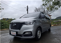 2018 HYUNDAI STAREX 2.5 柴油｜8人座 銀色・實在・耐用，就是生財工具 歡迎私訊 / 電洽預約看車LINE：goo5168  洽詢電話：0912423585 宋小姐貸款專辦，強力過件   第1張縮圖