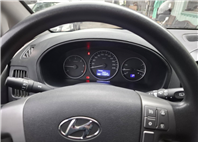 2018 HYUNDAI STAREX 2.5 柴油｜8人座 銀色・實在・耐用，就是生財工具 歡迎私訊 / 電洽預約看車LINE：goo5168  洽詢電話：0912423585 宋小姐貸款專辦，強力過件   第3張縮圖