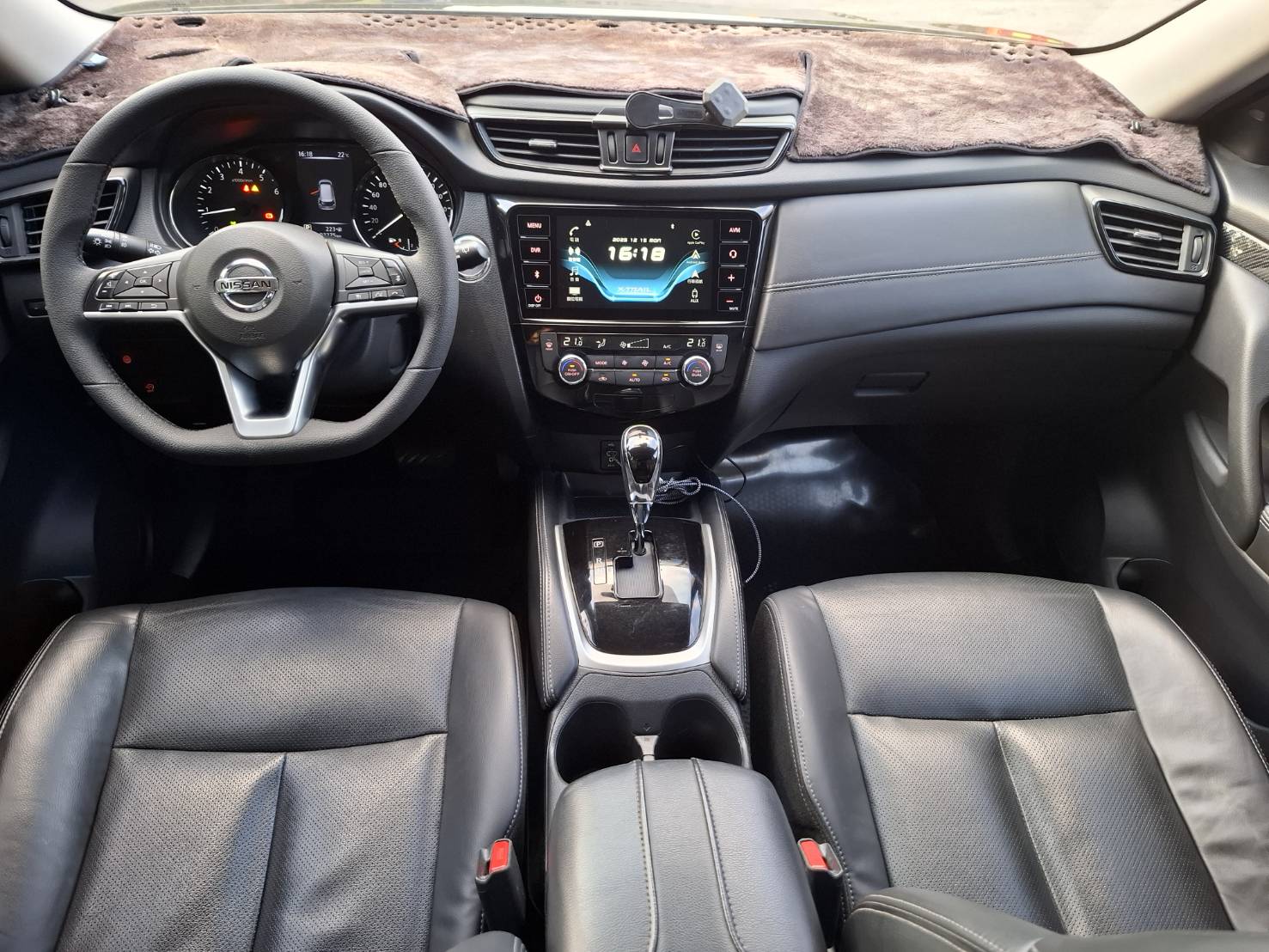 2022年 NISSAN X-TRAIL 智行版  只跑 9.3萬公里，黑色外觀，時尚又動感！歡迎私訊 / 電洽預約看車 LINE：goo5168 洽詢電話：0912423585 宋小姐 貸款專辦，強力過件！  第3張相片