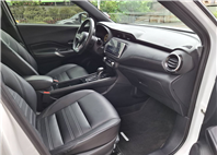2023年 NISSAN KICKS 旗艦版 白色車身  黑色內裝  經典又時尚 歡迎預約賞車LINE：goo5168 洽詢電話：0912423585 宋小姐 貸款專辦 強力過件  第7張縮圖
