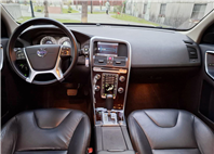 2012年 VOLVO XC60 T5 旗艦版 渦輪增壓動力 順暢好開 推力飽滿 典雅黑外觀 質感內裝 舒適寬敞 歡迎預約賞車 LINE：goo5168 洽詢電話：0912423585 宋小姐  第3張縮圖