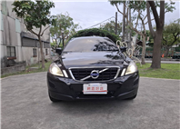 2012年 VOLVO XC60 T5 旗艦版 渦輪增壓動力 順暢好開 推力飽滿 典雅黑外觀 質感內裝 舒適寬敞 歡迎預約賞車 LINE：goo5168 洽詢電話：0912423585 宋小姐  第12張縮圖