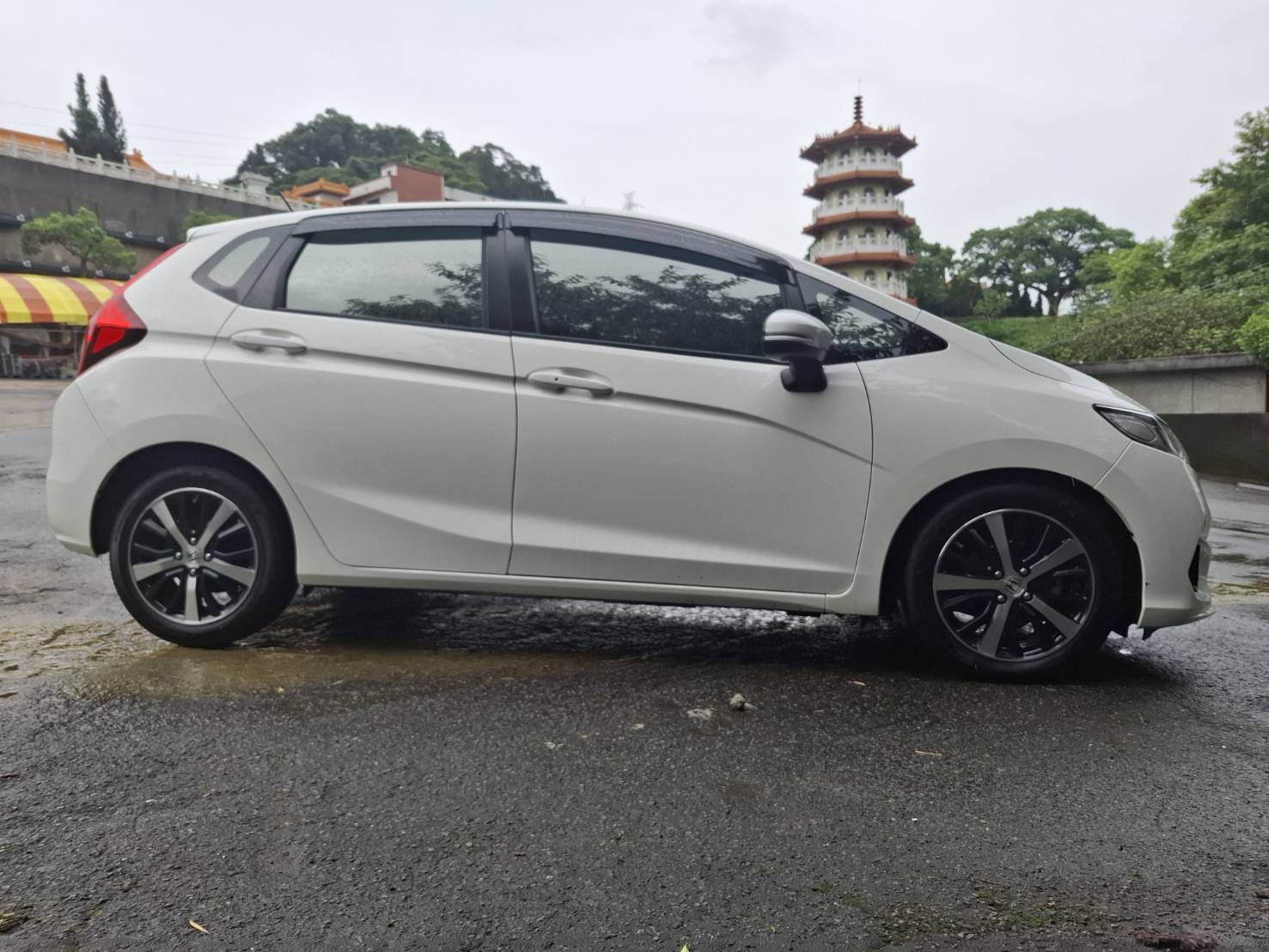 2021 HONDA FIT S 一部滿足日常 休閒工作需求的全能小鋼炮 歡迎預約賞車  LINE goo5168 洽: 0912423585宋小姐 貸款專辦 強力過件  第15張相片