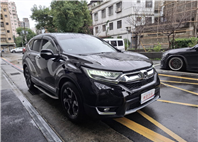2018 HONDA CR-V  全景天窗 超大空間後座不壓迫 電動椅 恆溫空調 ACC 主動跟車 循跡防滑 ABS 電尾門  歡迎預約賞車LINE：goo5168 洽詢電話：0912423585 宋小姐 貸款專辦 強力過件   第2張縮圖