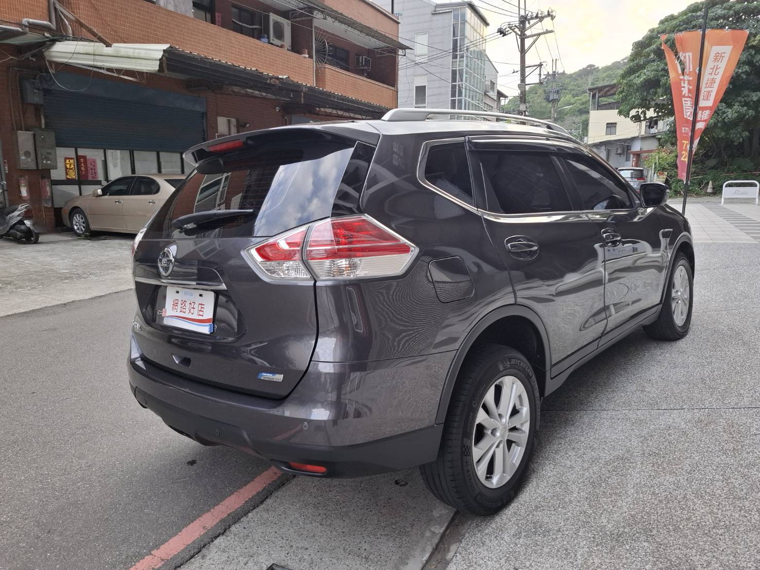 2017年 NISSAN X-TRAIL 大空間 高實用性 超值價格 出遊 通勤一台搞定 歡迎預約賞車 LINE：goo5168 洽詢電話：0912423585 宋小姐 貸款專辦 強力過件  第18張相片