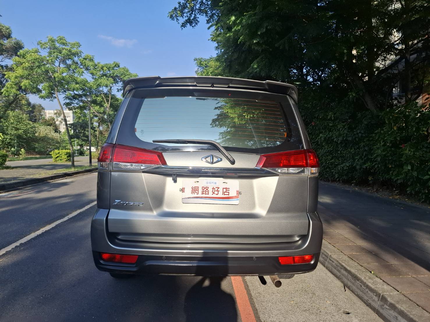 2023年 MITSUBISHI ZINGER 車況優 超大空間 家庭 工作都適合 超低里程 幾乎跟新車一樣 歡迎預約賞車LINE：goo5168 洽詢電話：0912423585 宋小姐 貸款專辦 強力過件  第12張相片