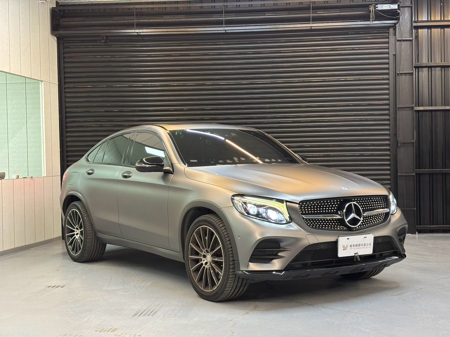 2016 GLC250 2.0L 里程11萬 售價95.8萬  第2張相片