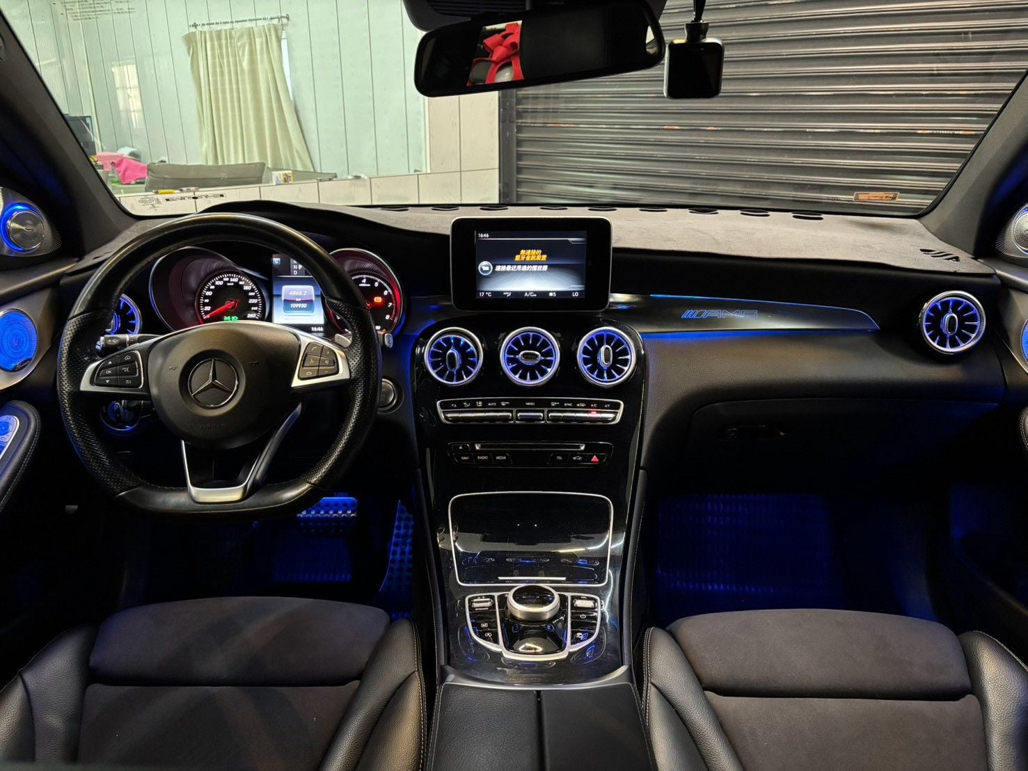 2016 GLC250 2.0L 里程11萬 售價95.8萬  第8張相片