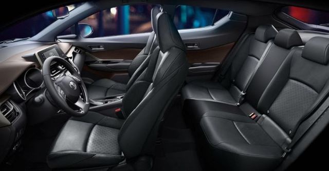 2018 Toyota C-HR 經典  第7張相片