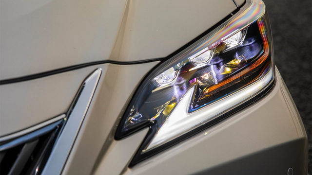 2019 Lexus ES 250頂級版  第4張相片