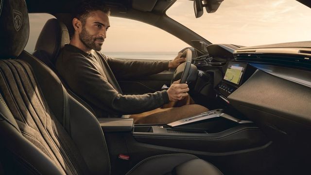 2027 Peugeot 408 Hybrid 1.2 GT  第6張相片