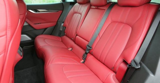 2017 Maserati Levante S  第10張相片