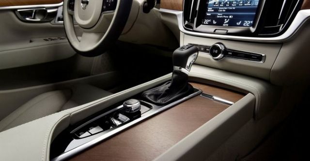2017 Volvo S90 T5 Inscription  第10張相片