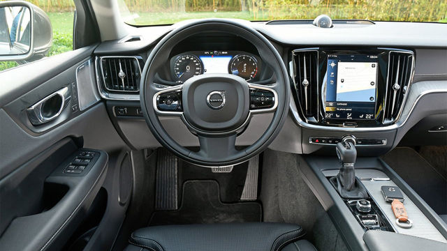2019 Volvo S60 T4 Momentum  第5張相片