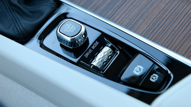 2019 Volvo S60 T4 Momentum  第8張相片