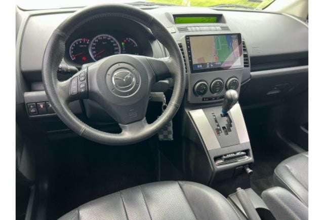 Mazda MAZDA5  第10張相片