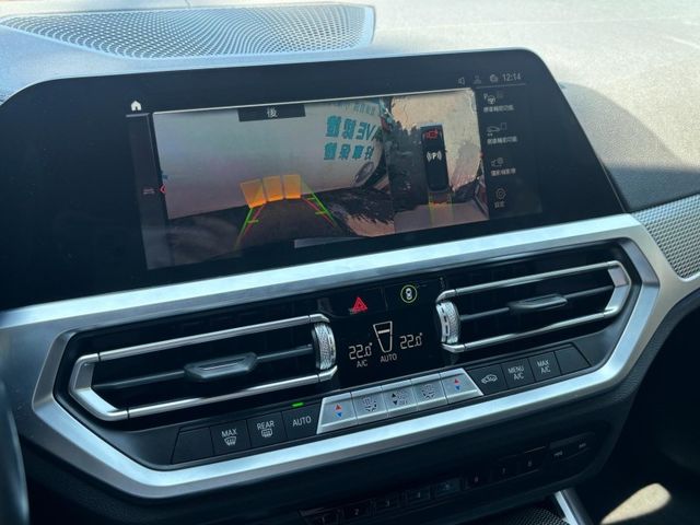 BMW/ 寶馬 320i  第16張相片