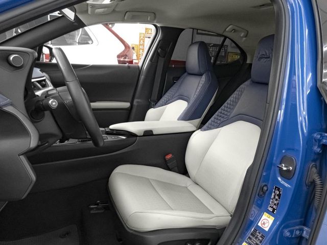 Lexus UX  第11張相片