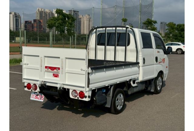 Kia KAON  第4張相片