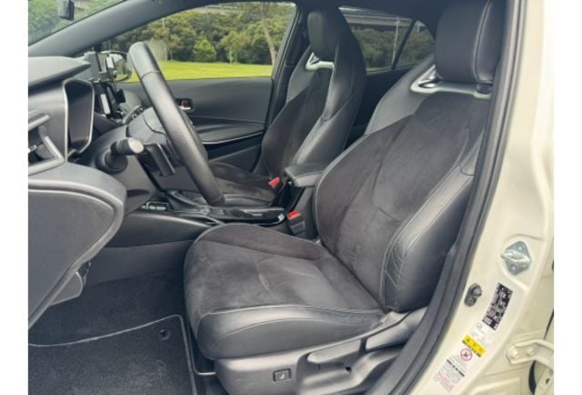 Toyota AURIS  第5張相片
