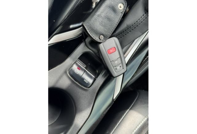 Toyota AURIS  第8張相片