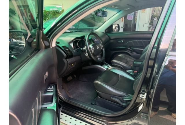 Mitsubishi OUTLANDER  第9張相片