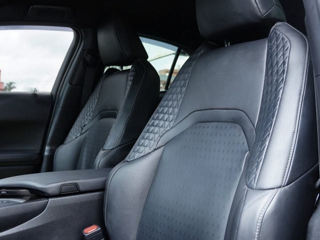 Lexus UX  第1張相片