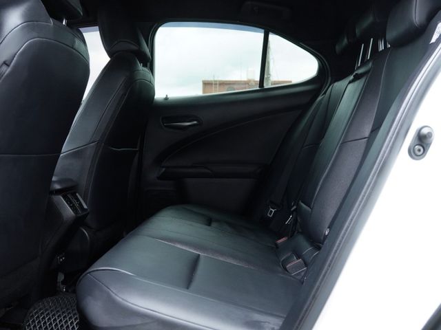 Lexus UX  第2張相片