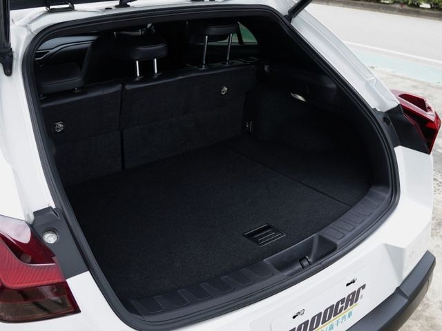 Lexus UX  第3張相片
