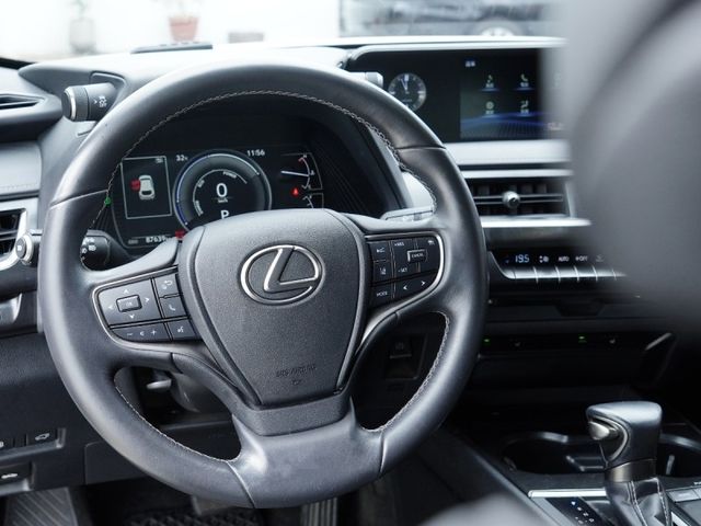 Lexus UX  第9張相片