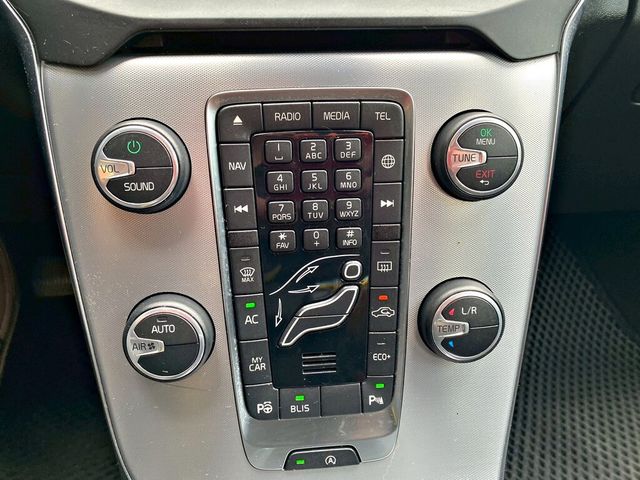 VOLVO富豪 V40  第16張相片