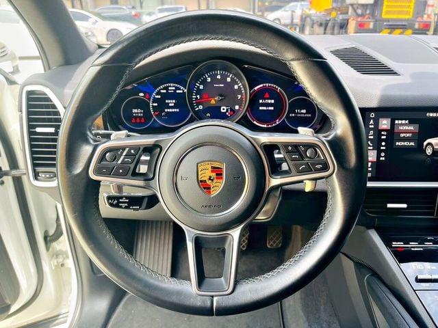 PORSCHE保時捷 CAYENNE  第4張相片