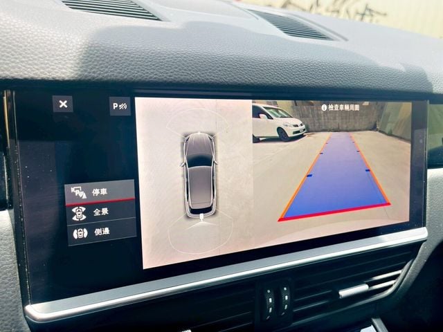PORSCHE保時捷 CAYENNE  第13張相片