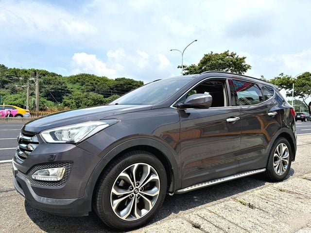 HYUNDAI現代 SANTA FE  第1張相片