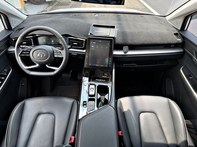 HYUNDAI現代 CUSTIN  第10張相片