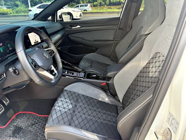 VOLKSWAGEN福斯 GOLF  第9張相片