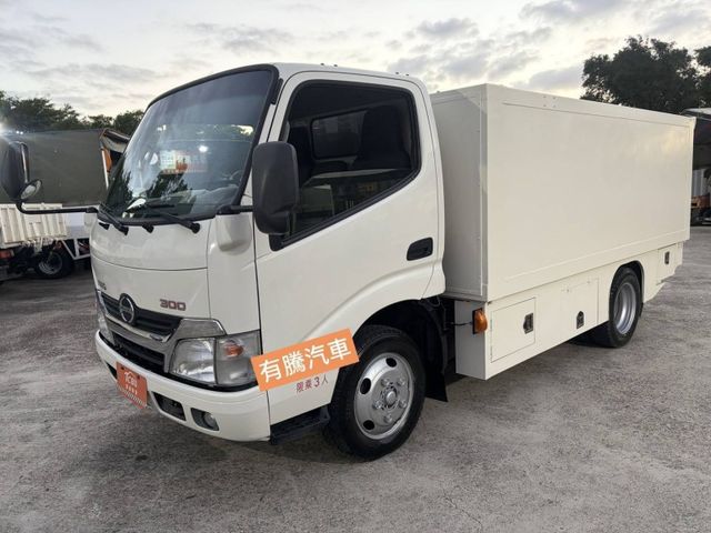 Hino 300  第4張相片
