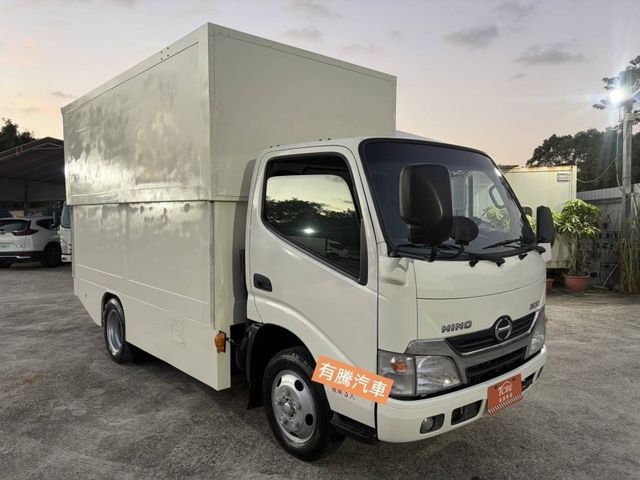 Hino 300  第8張相片