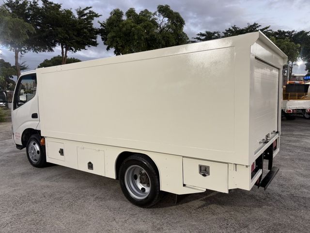 Hino 300  第10張相片
