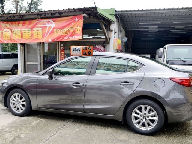 Mazda Mazda3  第7張相片