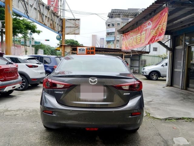 Mazda Mazda3  第8張相片