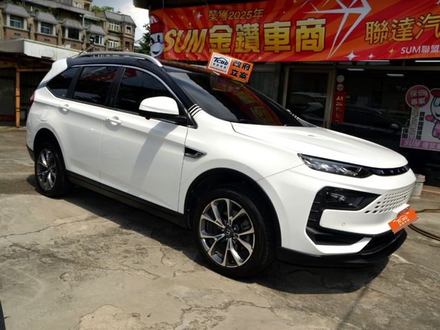 Luxgen URX  第7張相片