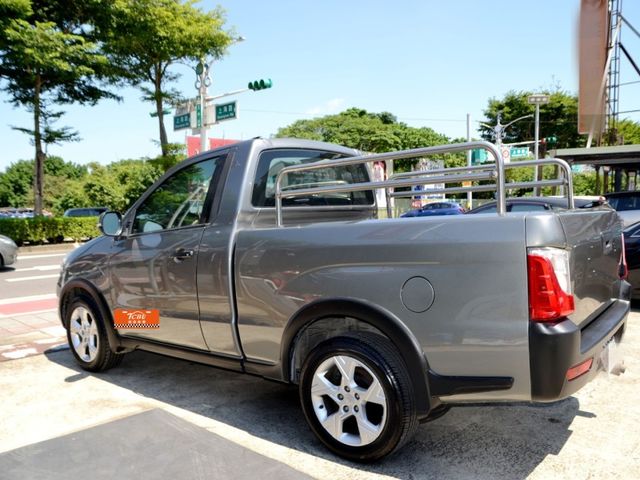 Mitsubishi Zinger  第8張相片