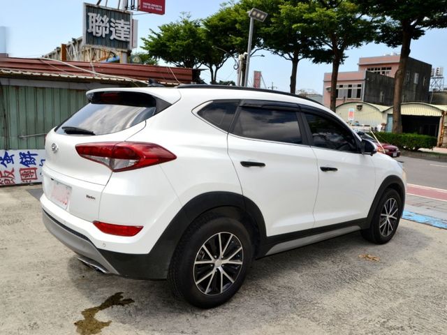 Hyundai Tucson  第10張相片