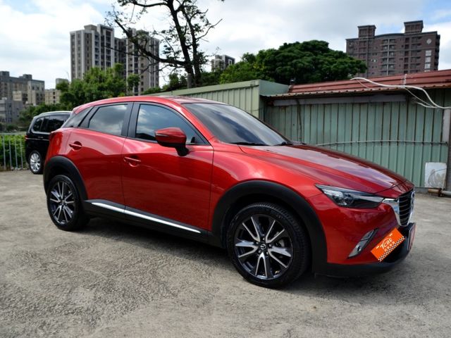頂級型/全車原鈑件/一手車/360度環景影像/衛星導航/倒車影像/LED頭燈/可全額貸款  第7張相片