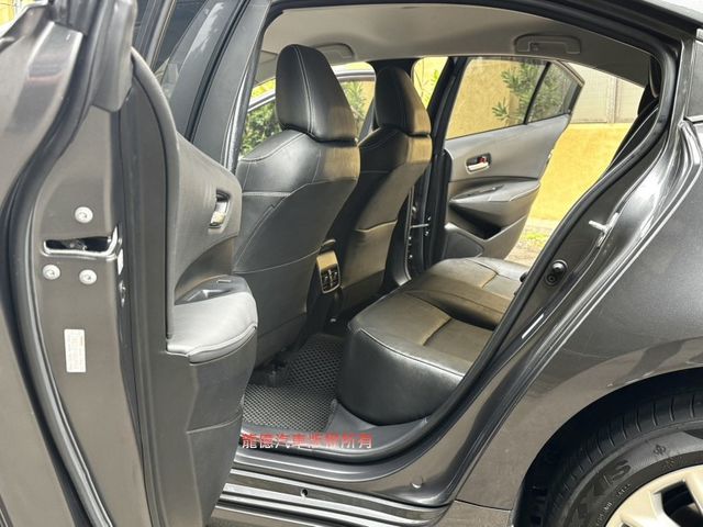 Toyota ALTIS  第9張相片