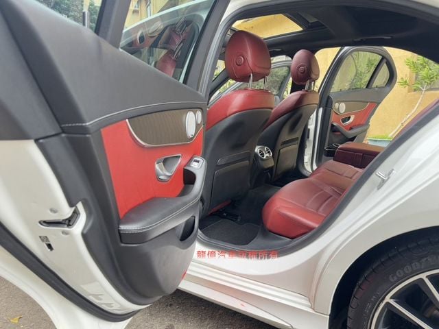 Mercedes-Benz/賓士 C300  第9張相片